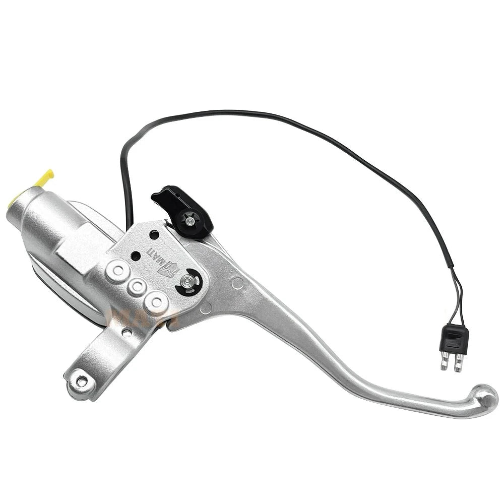 Left Front Brake Master Cylinder Assembly for Arctic Cat ATV 250 300 400 500 650 2*4 4*4 2004-2005 OEM: 1502-765 Mati Powersports